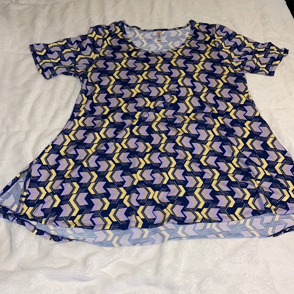 Perfect Tee Lularoe size Large